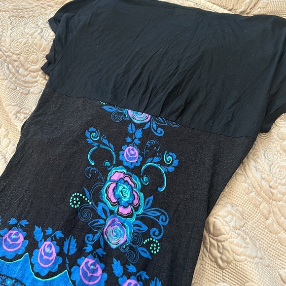 Free People Longer Length Black & Blue T Shirt Top-sz Medium - Picture 10 of 10